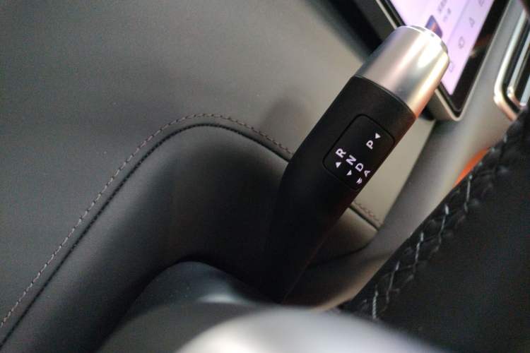 Used Li Auto L8 2023 Pro Model
