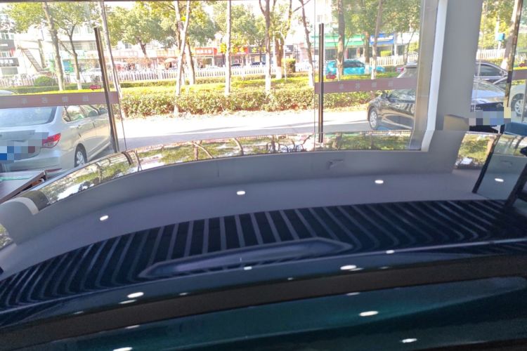 Used ORA Good Cat 2023 401 km Standard Range Comfort Version Lithium Iron Phosphate
