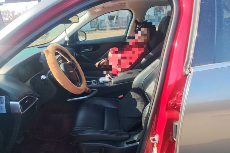 Used Jaguar F-PACE 2016 2.0T Two-Wheel-Drive R-Sport Sport Edition