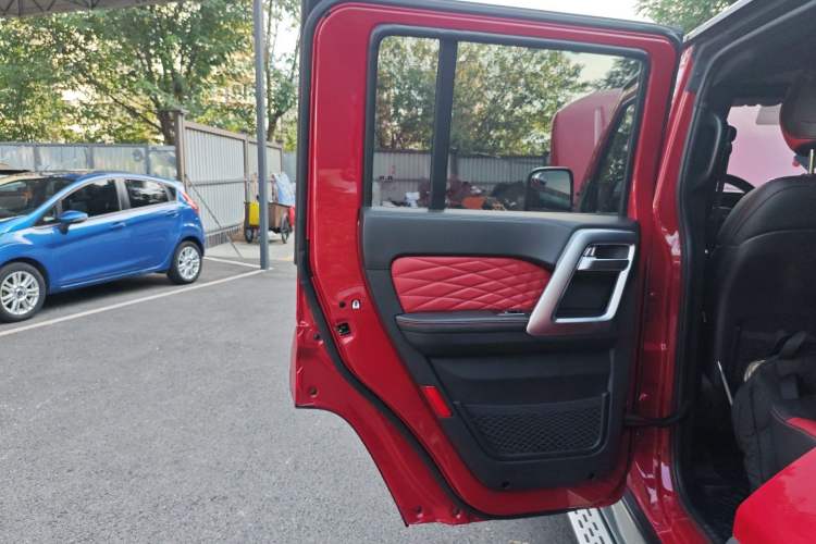 Used Beijing Auto BJ40 2023 2.0T Automatic Four-Wheel Drive Urban Hunter Edition Chivalrous Type
