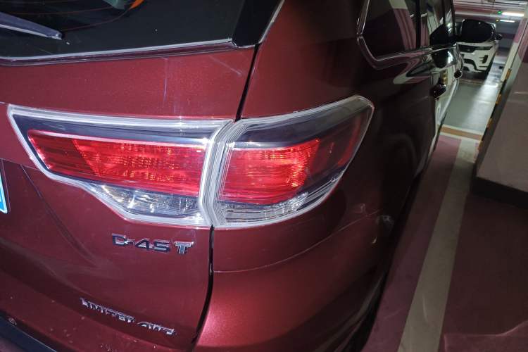 Used Toyota Highlander 2015 2.0T Four-Wheel Drive Ultimate Edition 7-Seater
