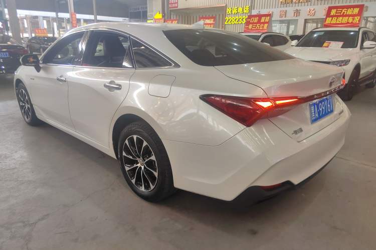Used Toyota Avalon 2023 Dual-Engine 2.5L Luxury Edition
