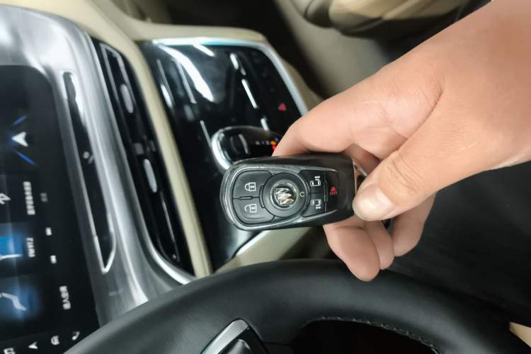 Used Buick GL8 2021 ES Land Cruiser 653T Luxury Edition