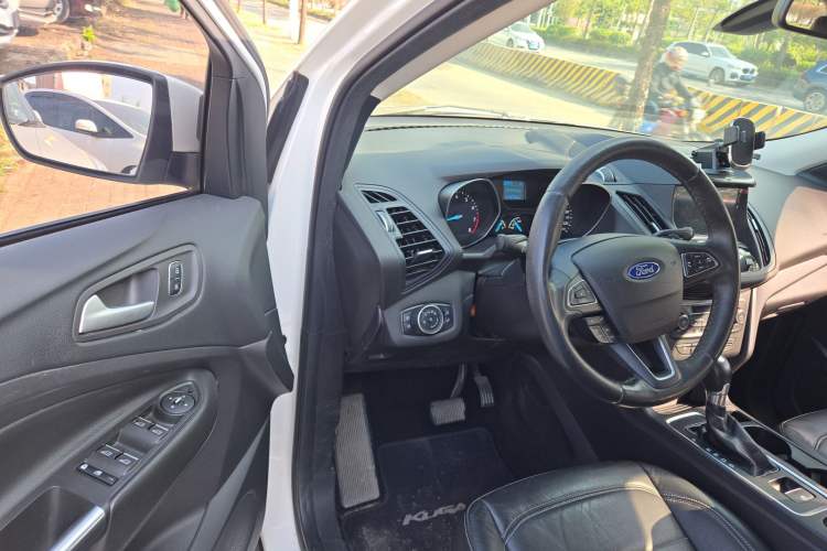 Used Ford Kuga 2017 EcoBoost 180 Two-Wheel-Drive Tiger Leap Model
