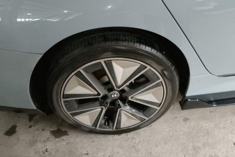 Used BMW i3 2024 eDrive 40 L Midnight Sports Package