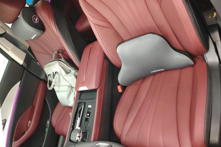 Used Hongqi H5 2025 2.0T Automatic Flag Edition – 500 000 Units Commemorative Version