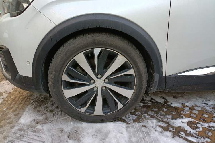 Used Peugeot 5008 2017 380THP 7-Seater Luxury Edition
