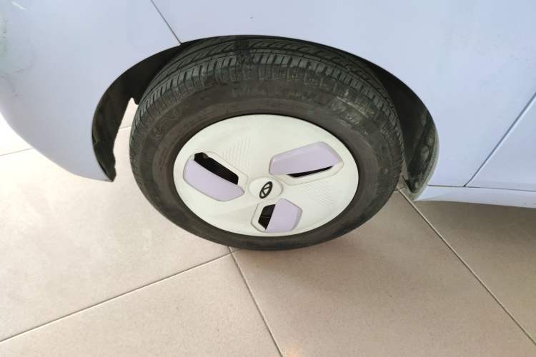 Used Chery QQ Ice Cream 2022 170km Sundae Phosphate Lithium-Ion