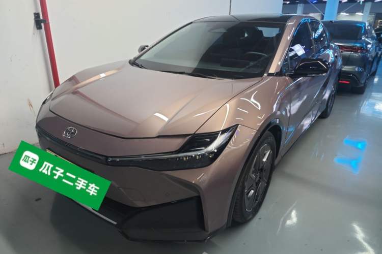 Used Toyota bZ3 2023 616 km Long-Range Premium
