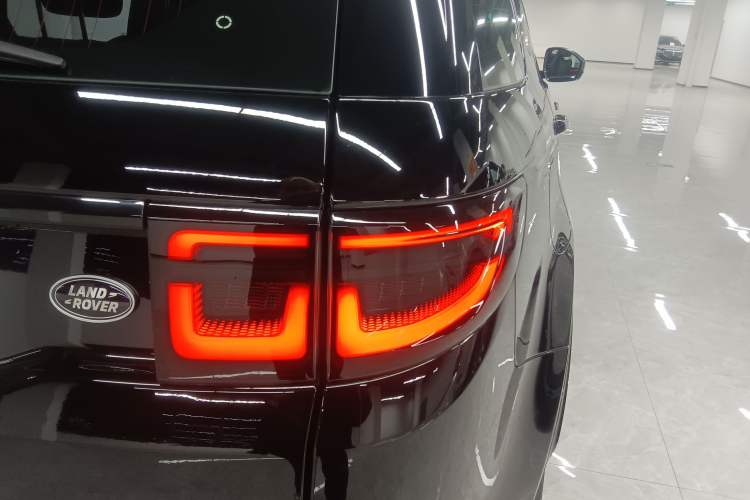 Used Land Rover Discovery Sport 2020 249 PS R-Dynamic Performance Edition
