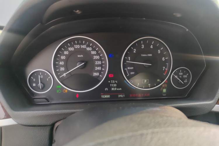 Used BMW 3 Series 2014 320Li Luxury Design Package
