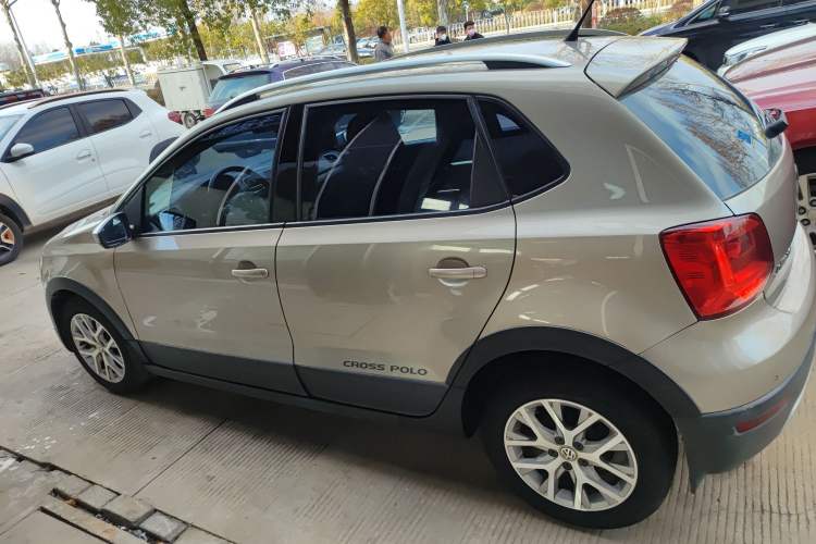 Used Volkswagen Polo 2014 1.6L Cross Polo Automatic

