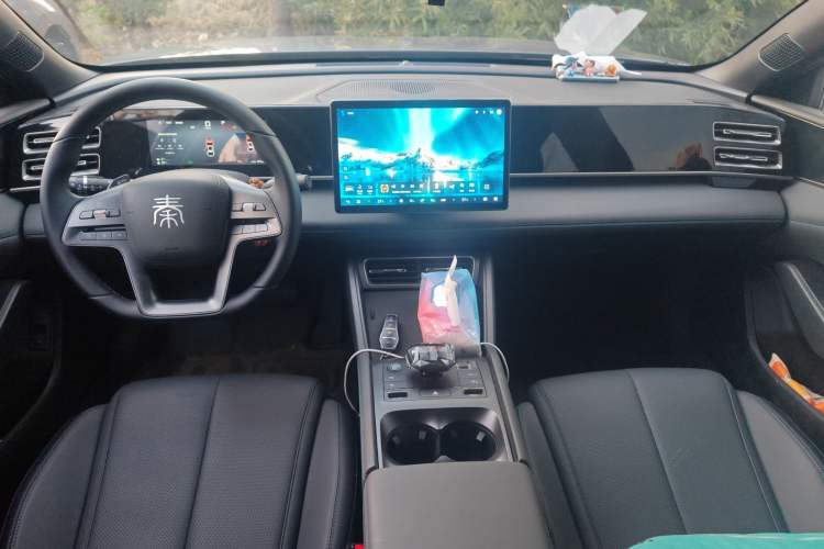 Used BYD Qin L 2025 DM-i Smart Drive 80KM Leading Model
