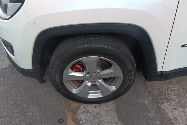 Used  Compass 2017 200T Automatic Family Edition
