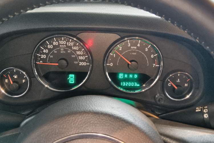 Used  Wrangler 2015 3.0L Sahara Four-Door Comfort Edition