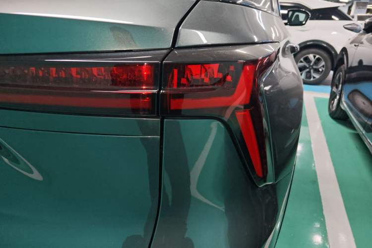 Used Changan CS75 PLUS 2024 3rd Generation Champion Edition 1.5T Intelligent Drive Dynamic Model
