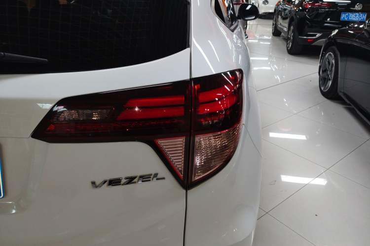 Used Honda Vezel 2017 1.8L CVT Front-Wheel Drive Pioneer Edition
