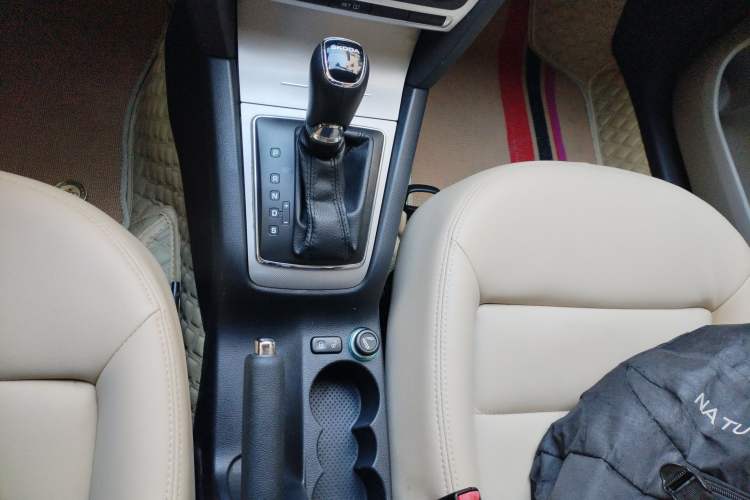 Used Skoda Octavia 2014 2.0L Automatic Yijie Edition
