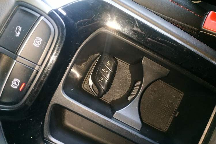 Used MG HS 2018 20T Automatic Two-Wheel Drive Hormone Dynamic Edition China V Standard
