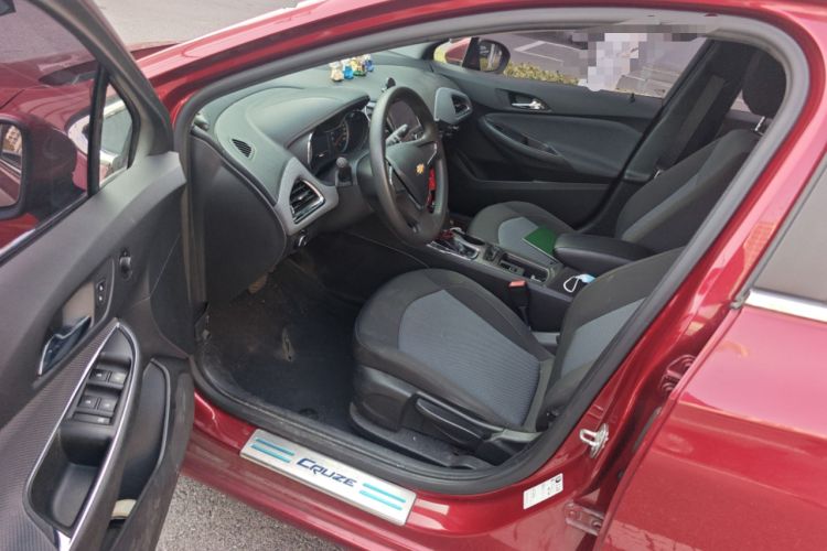 Used Chevrolet Cruze 2018 320 Automatic Pioneer Sunroof Edition