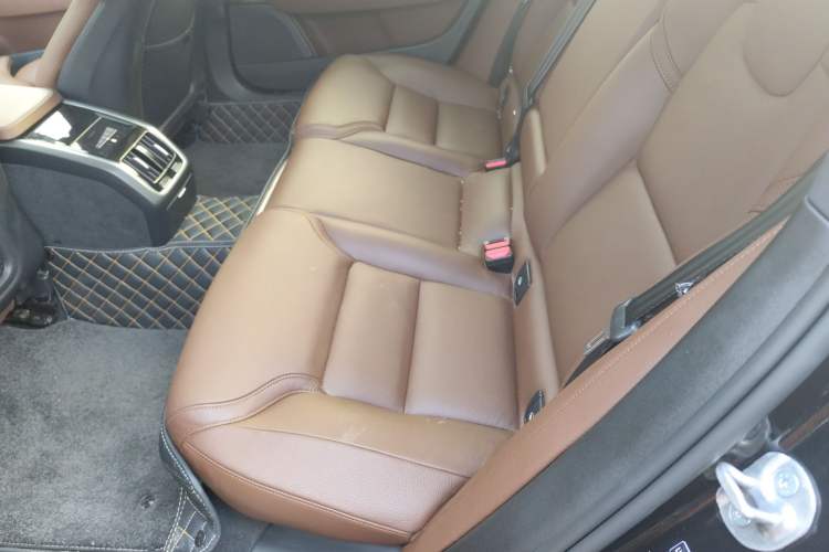 Used Volvo S90 2025 B5 Zhiyuan Luxury Edition
