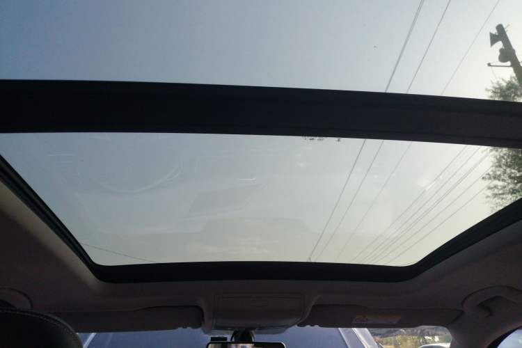 Used Volkswagen Tiguan L 2019 330TSI Automatic Two-Wheel Drive Panoramic Comfort Edition China VI Standard
