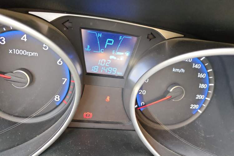 Used Hyundai ix35 2013 2.0L Automatic Two-Wheel Drive Smart GLS China IV Standard
