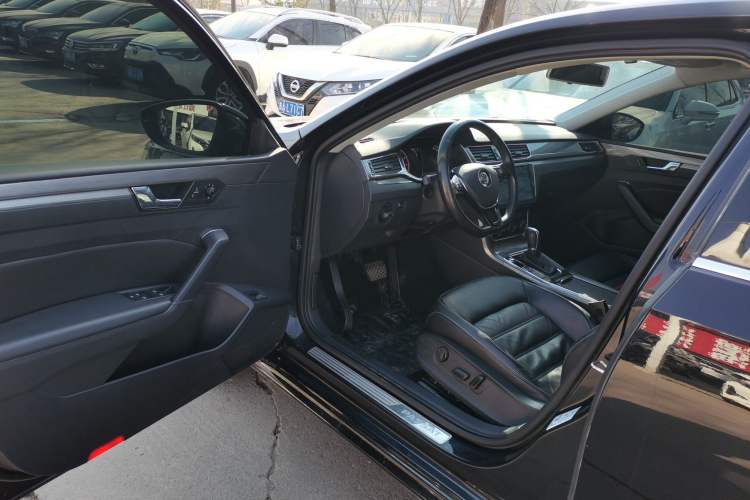 Used Volkswagen Passat 2017 330TSI DSG Luxury Edition