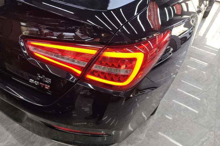 Used Hongqi H5 2019 30TD Smart Connect Dynamic Edition
