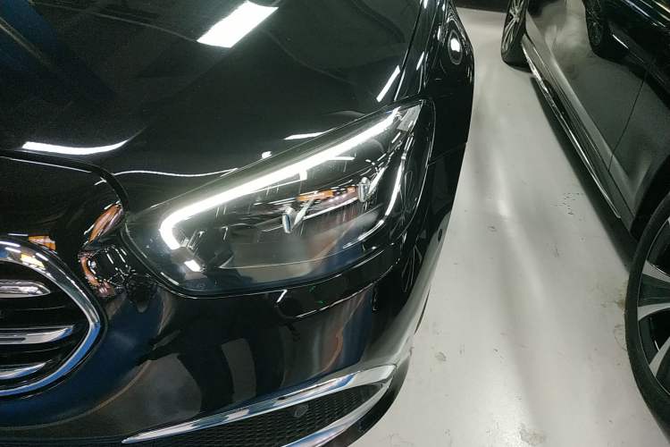 Used Mercedes-Benz E-Class 2023 Facelift E 260 L
