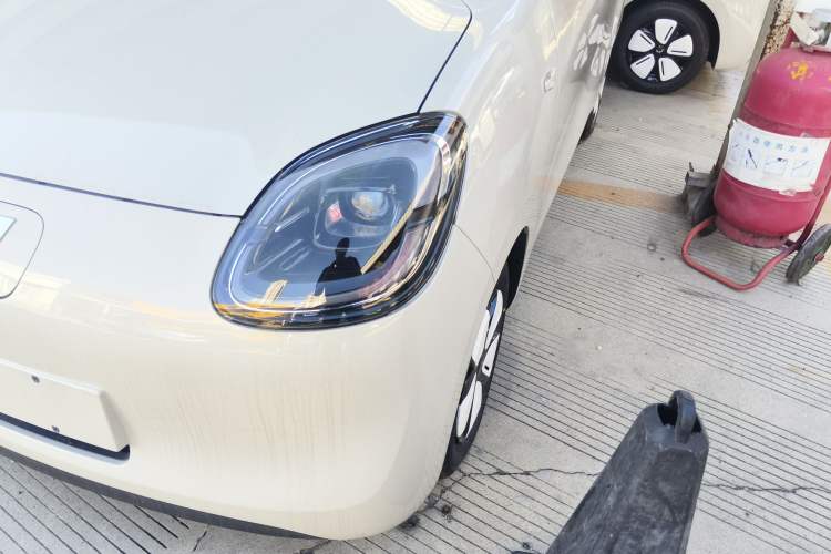 Used Wuling Hongguang MINIEV 2025 Four-Door Version Advanced Edition
