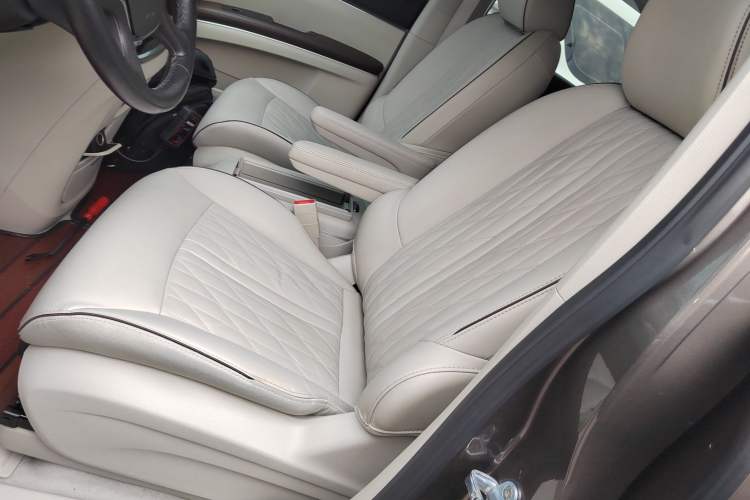 Used Buick GL8 2022 Land Business Class 652T Luxury Model
