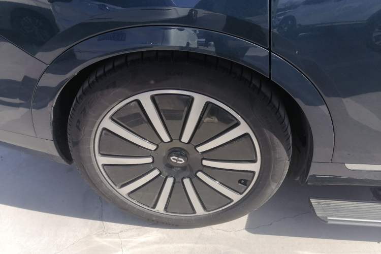 Used Hima AITO M9 2024 Range-Extended Ultra Version 42 kWh 6-Seater Model
