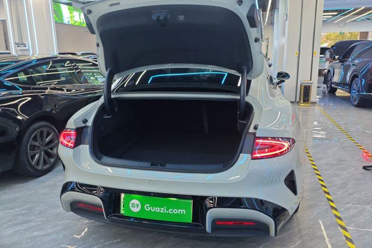 Used  SU7 2024 Rear-Drive Ultra-Long Range Advanced Pro-Level Intelligent Driving Version
