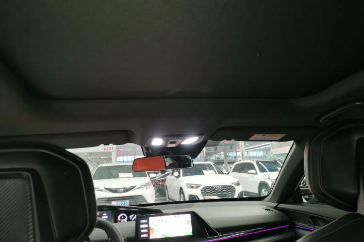 Used Changan UNI-V 2022 1.5T Smart Navigation Version