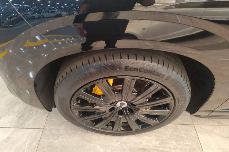 Used Denza N9 2025 Flagship Model
