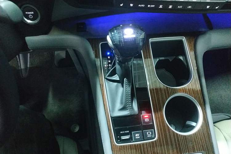 Used Toyota Sienna 2024 2.5L Hybrid Comfort Edition
