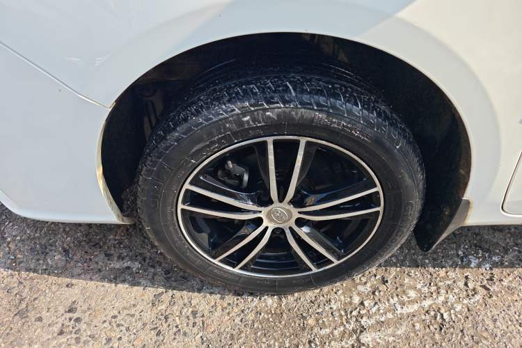 Used BYD Surui 2015 Revised Version 1.5L Manual Luxury Edition
