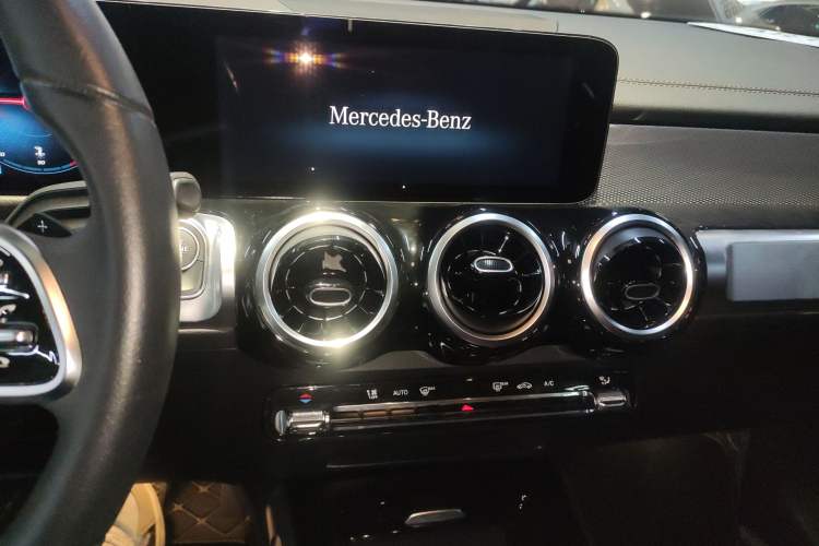 Used Mercedes-Benz GLB 2023 GLB 200 Dynamic Edition