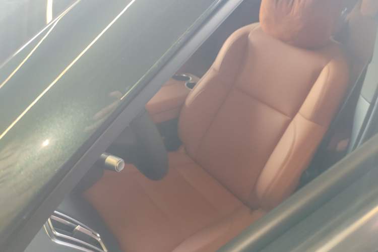 Used Li Auto L8 2025 Ultra Smart Refreshed Edition
