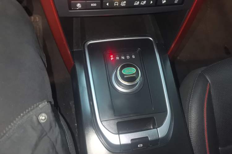 Used Land Rover Discovery Sport 2019 240 PS SE Dynamic Version China VI Standard
