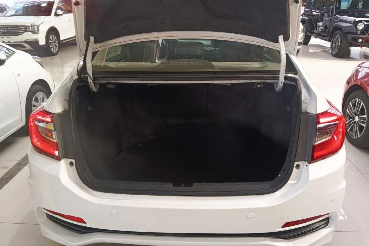 Used Honda Crider 2013 1.8L automatic luxury edition
