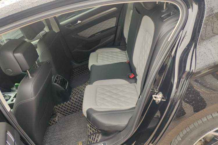 Used Volkswagen Magotan 2023 2 Million Units Limited Edition 280TSI DSG Leading Version