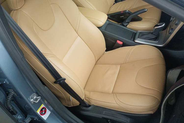 Used Volvo V40 2018 T3 Zhiya Edition