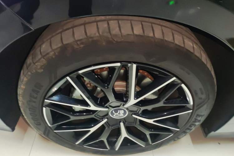 Used BYD Han 2025 DM-i 125KM Prestige Model
