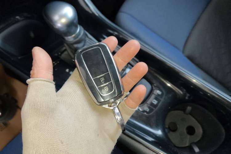 Used Toyota C-HR 2018 2.0L Leading with Sunroof China VI Standard
