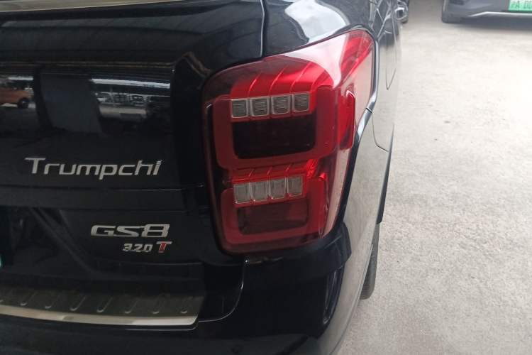 Used GAC Trumpchi GS8 2017 320T Two-Wheel Drive Luxury Smart Connectivity Version (7 Seats)
