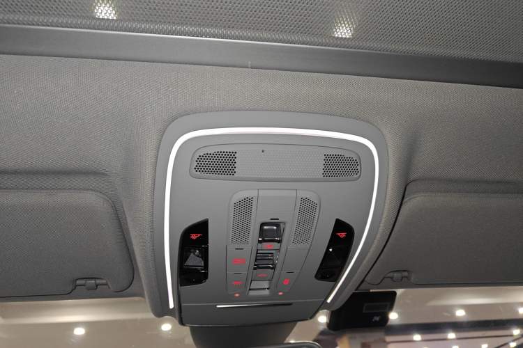 Used Audi A8 2014 A8L 45 TFSI quattro Comfort model
