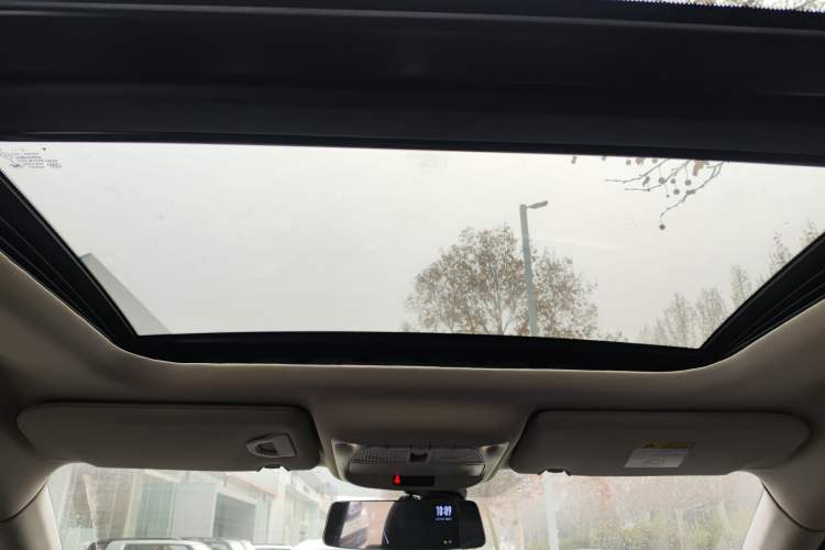 Used Renault Koleos 2017 2.5L Four-Wheel Drive Ultimate Edition
