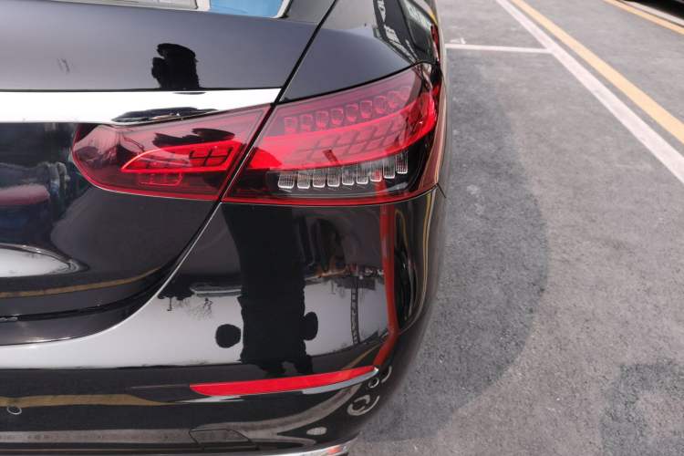 Used Mercedes-Benz E-Class 2023 Facelift E 260 L
